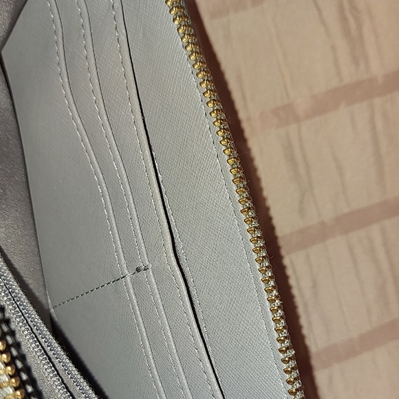 Fossil Gray Leather Wallet with Black Tassel - Picture 4 of 7